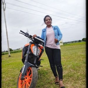 Meet your Posher, Hasina